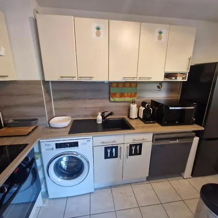 Apartment Le Standing - Frejus